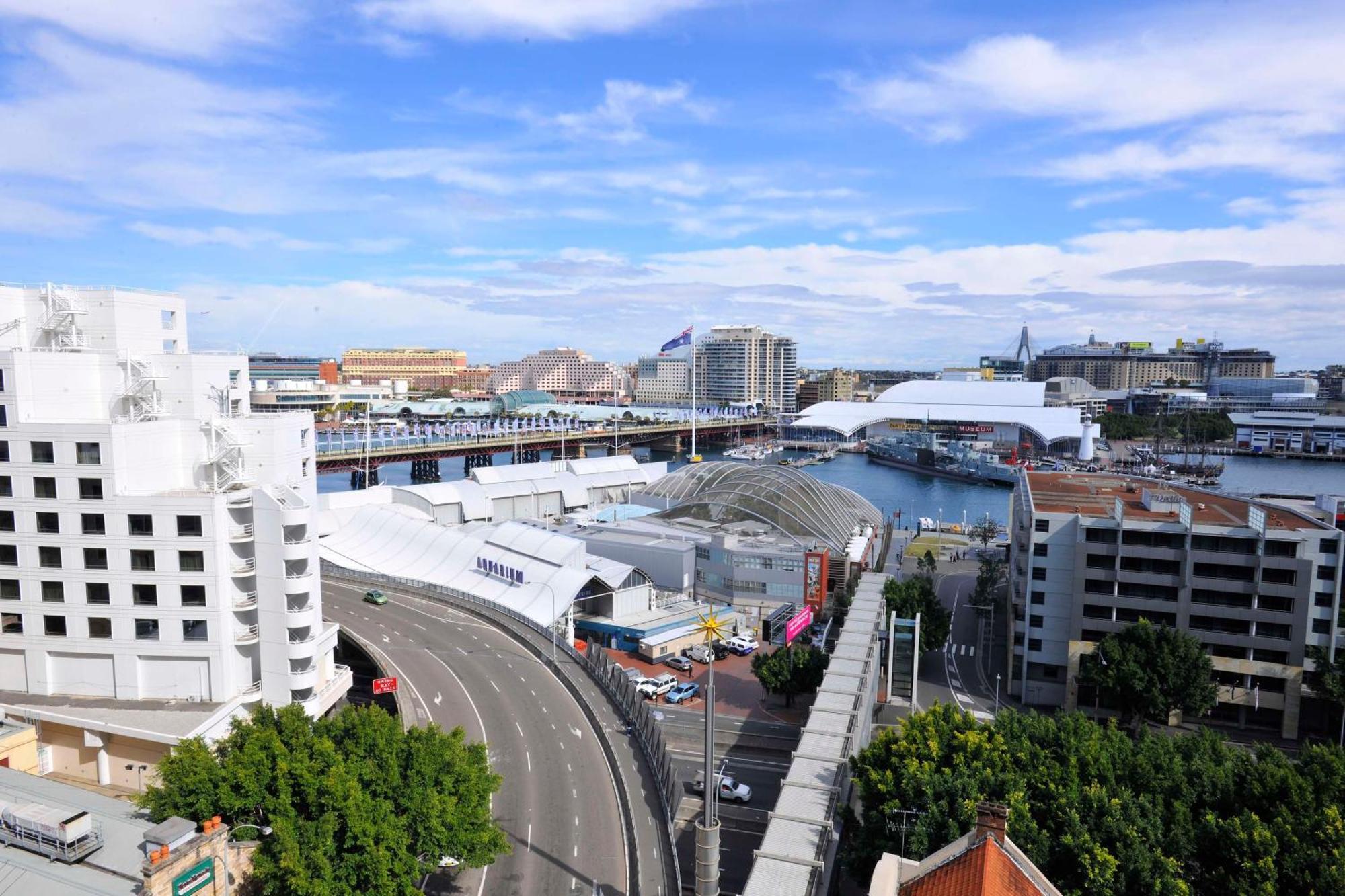 Metro Apartments On Darling Harbour Sídney Exterior foto